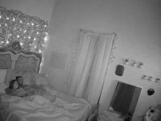 voyeurcam hornyhostel 03